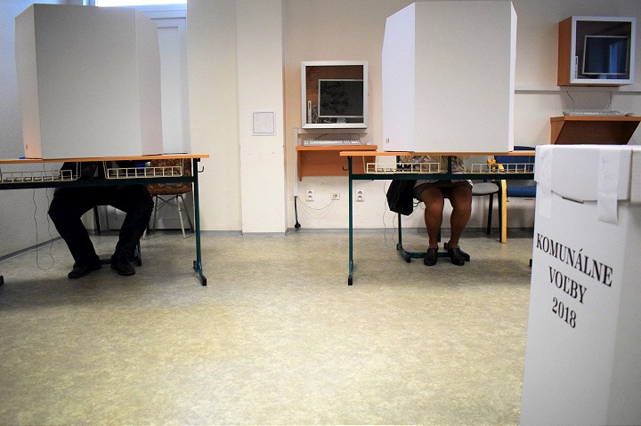 Niektoré volebné okrsky v Trnave zrušili, oznámenie doručia do 4. októbra