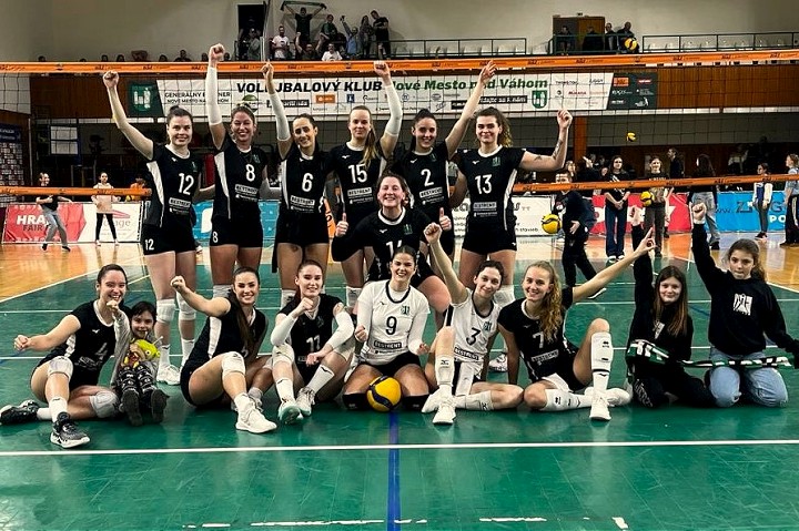 Trnavské volejbalistky zvládli náročný program, zahrajú si play-off