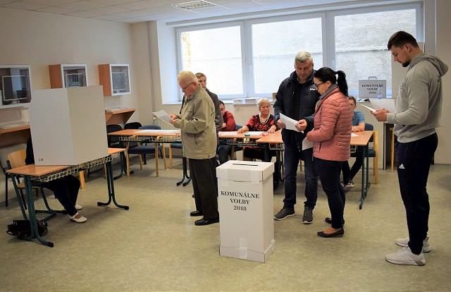 Voľby v Trnave prebehli bez problémov