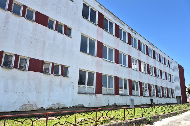 Mesto Vrbové vyhlasuje verejnú obchodnú súťaž na odpredaj majetku