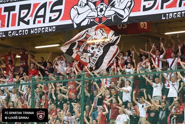 Polícia chystá vo štvrtok pre futbal dopravné obmedzenia, zápas s Austriou je vypredaný