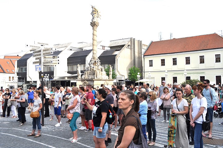 V Trnave budú v utorok v rovnakom čase dva protivládne protesty