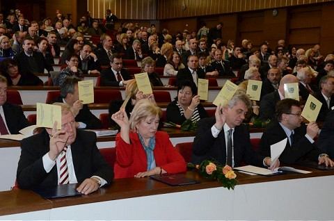 Krajskí poslanci budú schvaľovať podpredsedov, aj odmeny