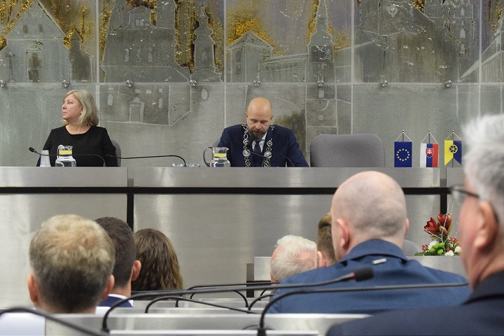 Primátor Bročka zvolal mimoriadne zasadnutie trnavských poslancov