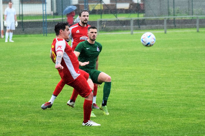 Futbal, 8. liga B: Moravany zdolali Veľké Kostoľany, Drahovce remizovali