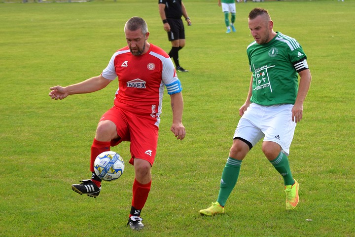 Kam za športom? Futbalový ťahák v Zavare, v akcii hádzanári aj volejbalistky