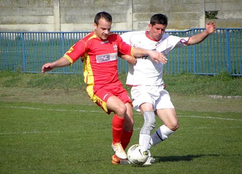 Futbal, OM: Malženice zakopli, Horná Krupá a Jalšové bodovali naplno