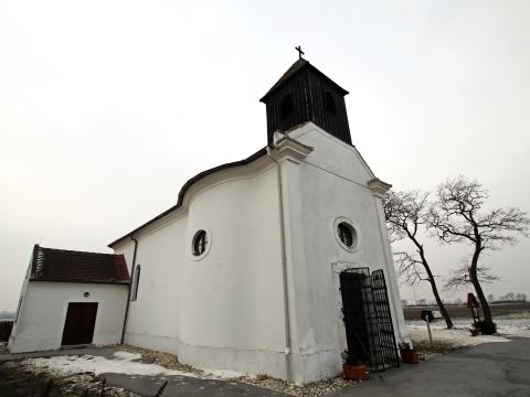 Stačí kedykoľvek zazvoniť a páter vám ochotne otvorí