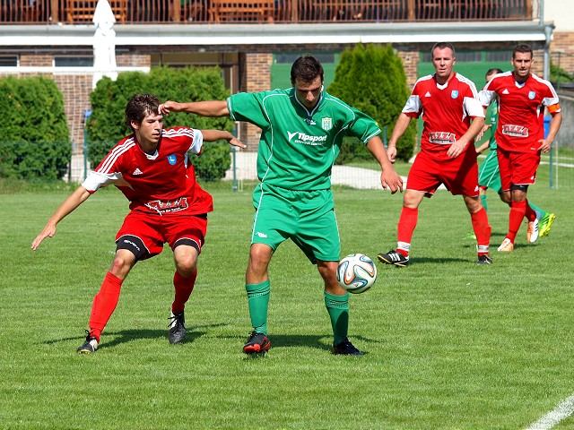Kam za futbalom? Dechtice hostia Zeleneč, Špačince prídu do Hrnčiaroviec