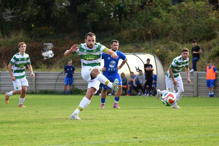 Futbal, 7. liga: Zeleneč má skalp Červeníka, Šúrovce si poradili so Siladicami