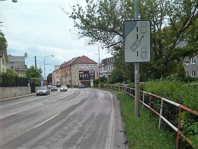 Vodiči pozor! Na Sladovníckej ulici v Trnave zaviedli povinné zipsovité radenie