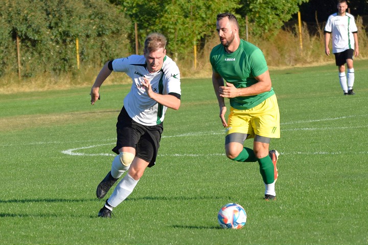 Futbal, 9. liga: Kľačany remizovali so Šulekovom, Bíňovce vyhrali v Trstíne