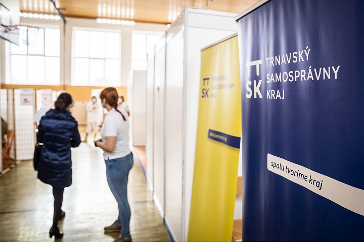 Bročka a Viskupič sa pohádali kvôli očkovaciemu centru v Trnave