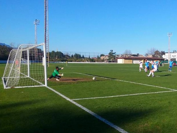 Futbal: Zvončín v Turecku vyhral nad Kemerom, Hrnčiarovce vyškolili Modranku