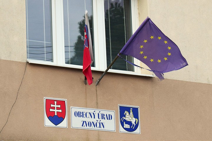 Kreslo starostu Zvončína je voľné, na koho čaká?